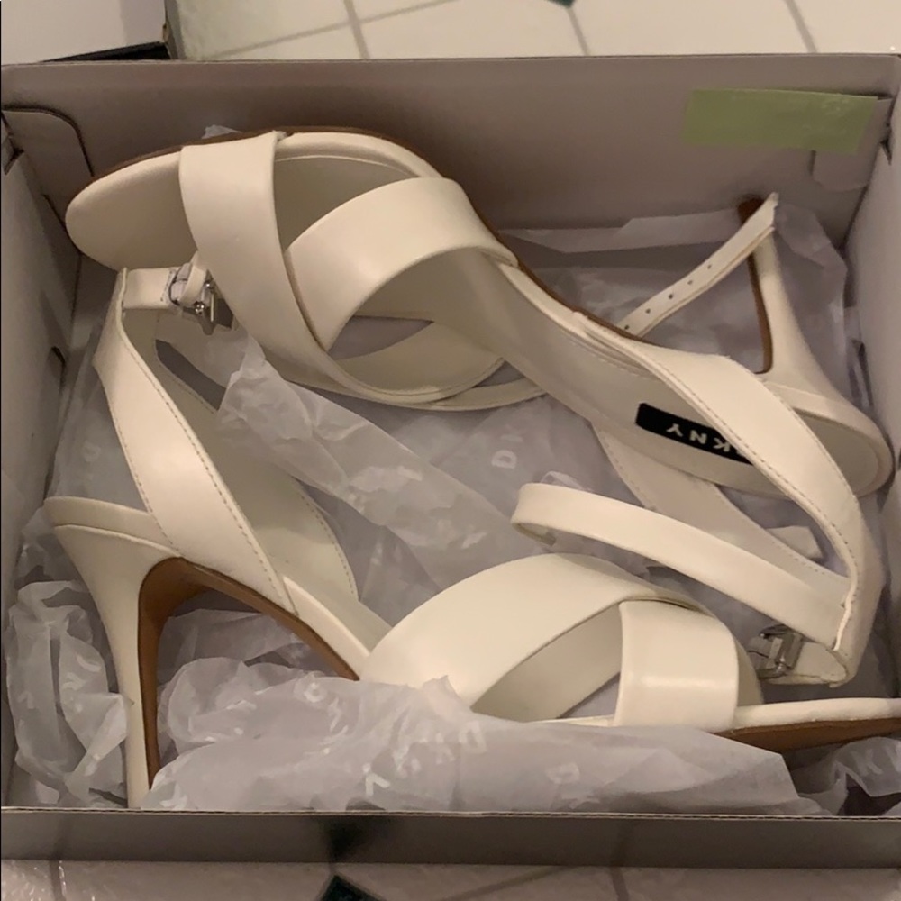 Brand new DKNY white Ivy ankle strap sandal heels
